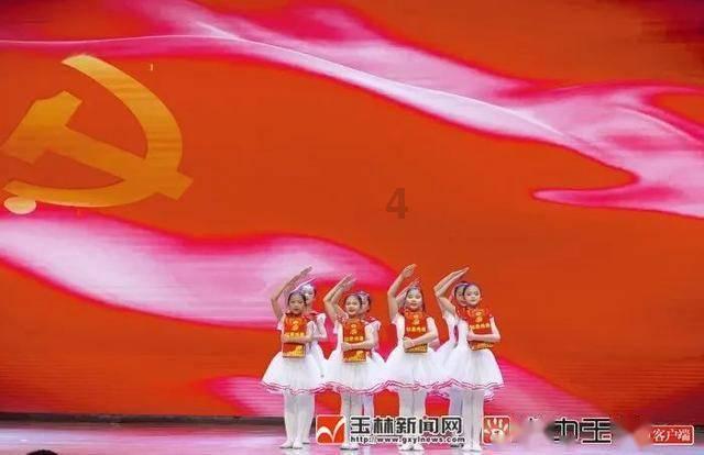 关于严浩翔曝光私生跟车视频一事，你有何看法？游戏画面